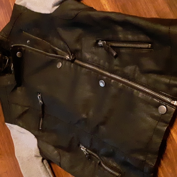 Jacket - Picture 3 of 7